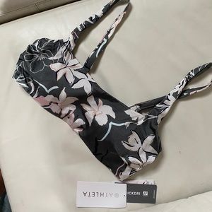 GREY AND WHITE FLORAL ATHLETA BIKINI TOP